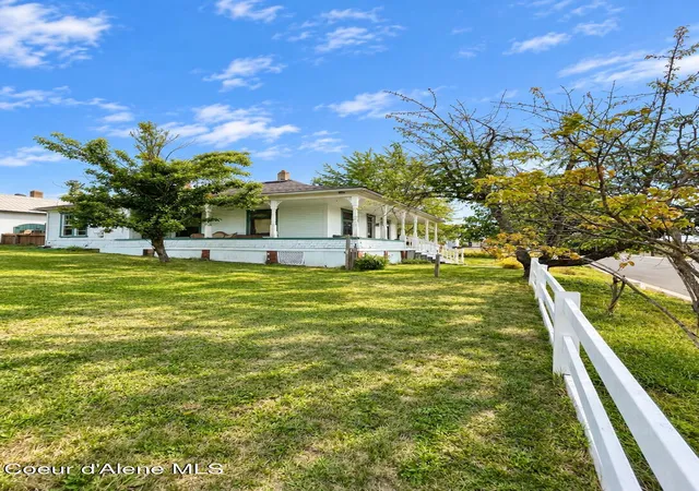 Photo 2 of Single family home for sale at 427 W College Ave, Saint Maries, ID 83861 | MLS# 26-9192 | Listing updated on 2026-09-28