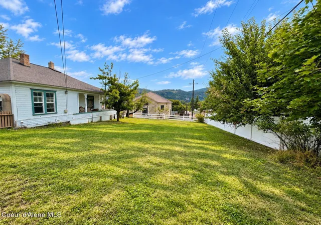 Photo 3 of Single family home for sale at 427 W College Ave, Saint Maries, ID 83861 | MLS# 26-9192 | Listing updated on 2026-09-28
