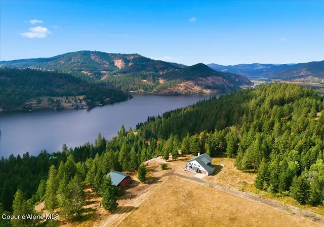 Photo 3 of Single family home for sale at 38069 S Highway 3, Saint Maries, ID 83861 | MLS# 26-9251 | Listing updated on 2026-09-10