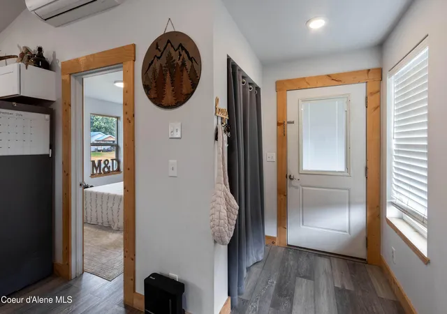 Photo 3 of Sale Pending at 110 Van Horn Ave, Sandpoint, ID 83864 | MLS# 26-9195 | Listing updated on 2026-09-14