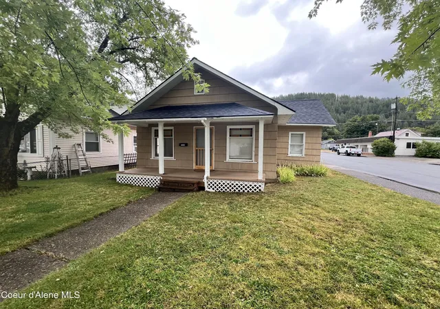 Photo 1 of Sale Pending at 402 W Mullan Ave, Kellogg, ID 83837 | MLS# 26-9202 | Listing updated on 2026-09-09