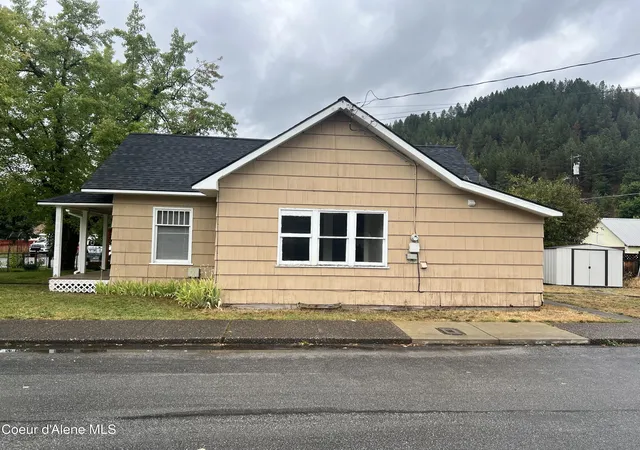 Photo 20 of Sale Pending at 402 W Mullan Ave, Kellogg, ID 83837 | MLS# 26-9202 | Listing updated on 2026-09-09