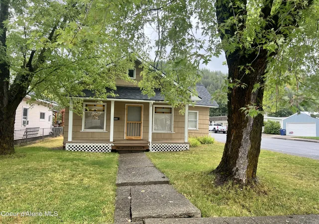 Photo 3 of Sale Pending at 402 W Mullan Ave, Kellogg, ID 83837 | MLS# 26-9202 | Listing updated on 2026-09-09