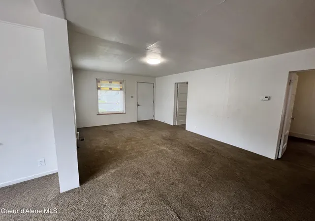 Photo 4 of Sale Pending at 402 W Mullan Ave, Kellogg, ID 83837 | MLS# 26-9202 | Listing updated on 2026-09-09
