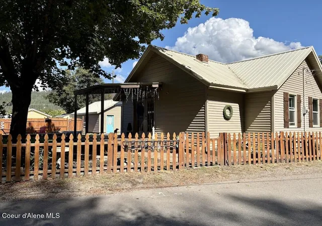 Photo 2 of Sale Pending at 310 Hill St, Smelterville, ID 83868 | MLS# 26-9207 | Listing updated on 2026-09-10