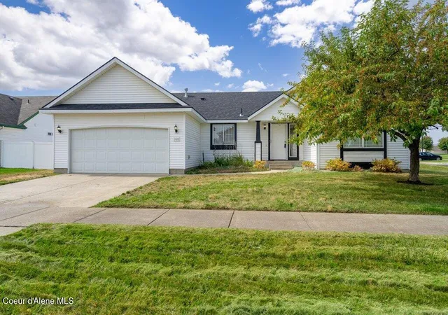 Photo 1 of Single family home for sale at 8120 N Ainsworth Dr, Hayden, ID 83835 | MLS# 26-9344 | Listing updated on 2026-09-12