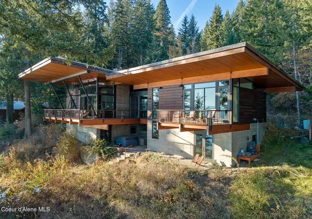 Photo 2 of Single family home for sale at 4758 W Solitaire Rd, Coeur D Alene, ID 83814 | MLS# 26-9325 | Listing updated on 2026-09-11
