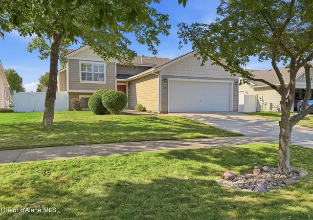 Photo 2 of Sale Pending at 5083 W Citruswood Dr, Post Falls, ID 83854 | MLS# 26-9257 | Listing updated on 2026-09-29