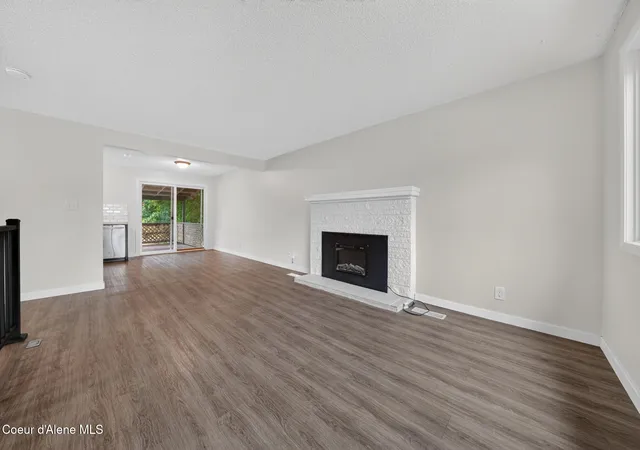 Photo 3 of Single family home for sale at 1516 E Harrison Ave, Coeur D Alene, ID 83814 | MLS# 26-9229 | Listing updated on 2026-09-12