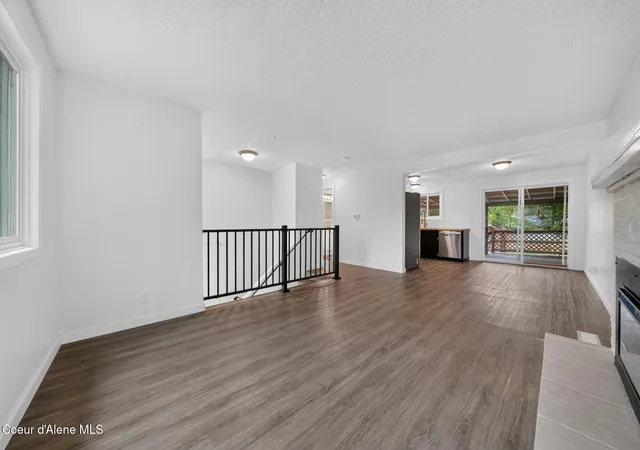 Photo 4 of Single family home for sale at 1516 E Harrison Ave, Coeur D Alene, ID 83814 | MLS# 26-9229 | Listing updated on 2026-09-12