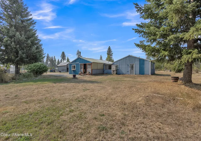 Photo 3 of Single family home for sale at 396 Wakena Ln, Priest River, ID 83856 | MLS# 26-9249 | Listing updated on 2026-09-19