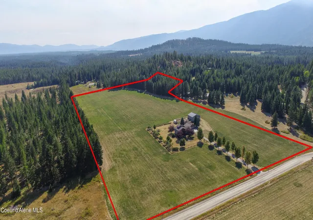 Photo 3 of Single family home for sale at 576 Turner Hl Rd, Bonners Ferry, ID 83805 | MLS# 26-9233 | Listing updated on 2026-09-09