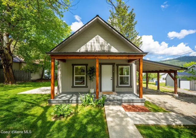 Photo 2 of Single family home for sale at 214 Gold Ave, Kellogg, ID 83837 | MLS# 26-9234 | Listing updated on 2026-09-09