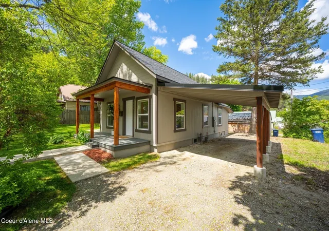 Photo 3 of Single family home for sale at 214 Gold Ave, Kellogg, ID 83837 | MLS# 26-9234 | Listing updated on 2026-09-09