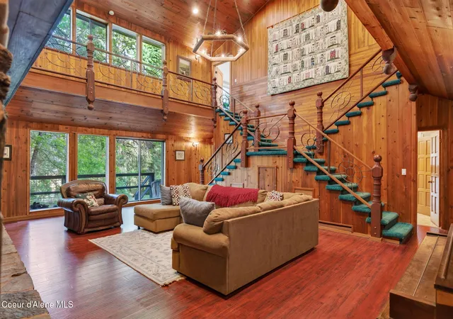 Photo 3 of Mansion for sale at 2298 Selkirk Rd, Sandpoint, ID 83864 | MLS# 26-9279 | Listing updated on 2026-10-19