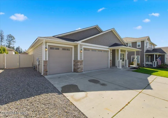 Photo 3 of Single family home for sale at 3364 N Sherwood Dr, Coeur D Alene, ID 83815 | MLS# 26-9256 | Listing updated on 2026-09-21