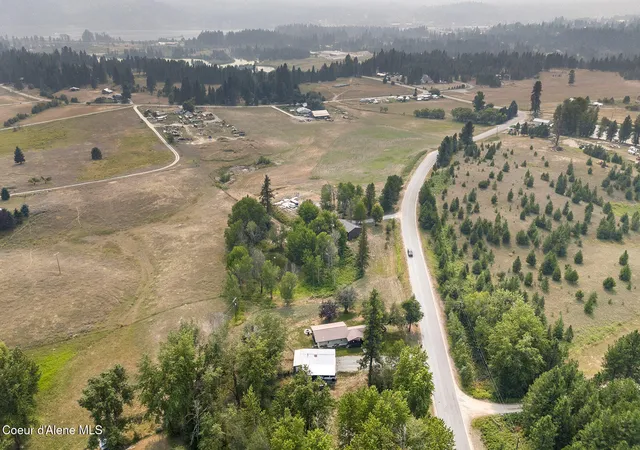 Photo 3 of Single family home for sale at 1365 Eastside Rd, Priest River, ID 83856 | MLS# 26-9244 | Listing updated on 2026-09-10