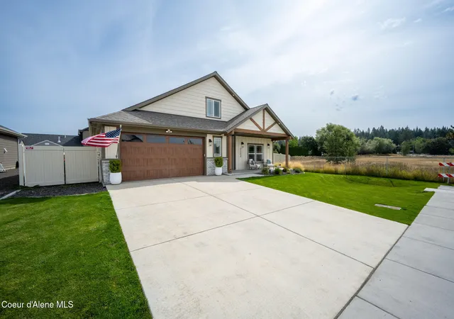 Photo 2 of Single family home for sale at 9084 Secretariat Ln, Hayden, ID 83835 | MLS# 26-9351 | Listing updated on 2026-09-13