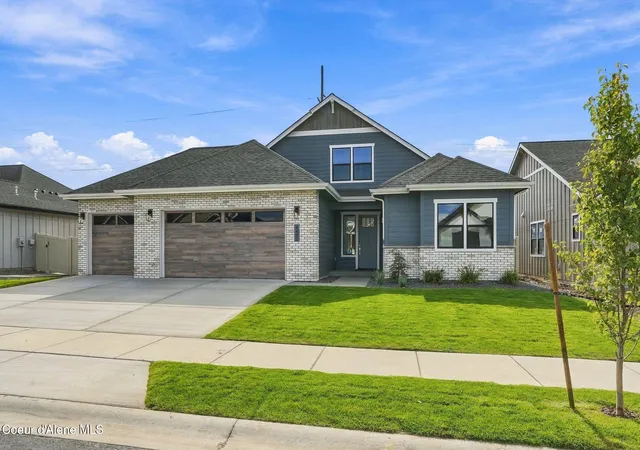 Photo 2 of Single family home for sale at 4492 W Enclave Way, Coeur D Alene, ID 83815 | MLS# 26-9329 | Listing updated on 2026-10-20
