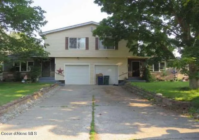 Photo 1 of Multi family home for sale at 1717 E Davis Ave, Coeur D Alene, ID 83815 | MLS# 26-9288 | Listing updated on 2026-09-11