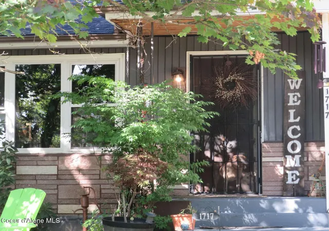 Photo 2 of Multi family home for sale at 1717 E Davis Ave, Coeur D Alene, ID 83815 | MLS# 26-9288 | Listing updated on 2026-10-12