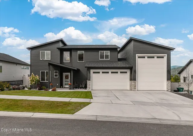 Photo 2 of Single family home for sale at 13697 N Ramore Ct, Rathdrum, ID 83858 | MLS# 26-9291 | Listing updated on 2026-09-14