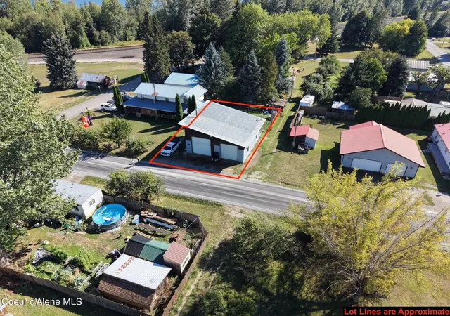 Photo 2 of Single family home for sale at 258 3rd Street, Ponderay, ID 83852 | MLS# 26-9292 | Listing updated on 2026-09-11