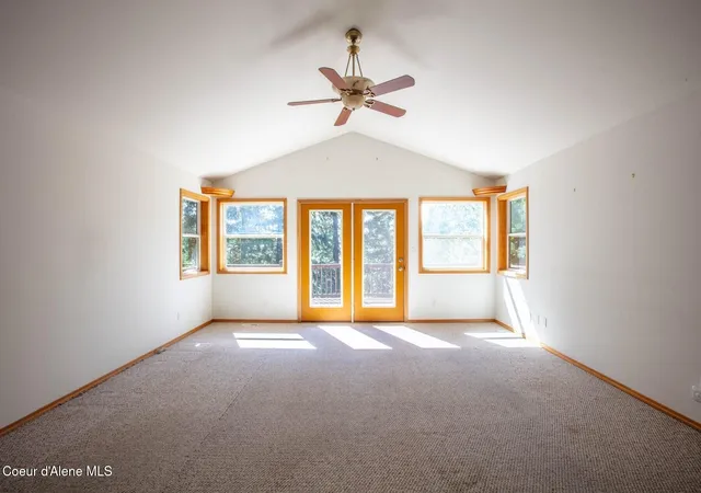 Photo 3 of Single family home for sale at 254 E Gold Mountain Dr, Sagle, ID 83860 | MLS# 26-9310 | Listing updated on 2026-10-15