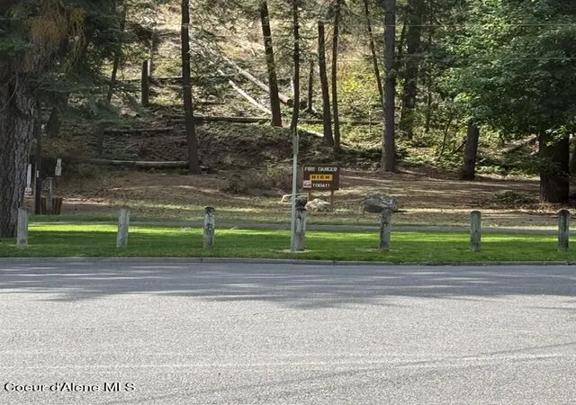 Photo 3 of Single family home for sale at 1007 E Mountain Ave, Coeur D Alene, ID 83814 | MLS# 26-9345 | Listing updated on 2026-09-12