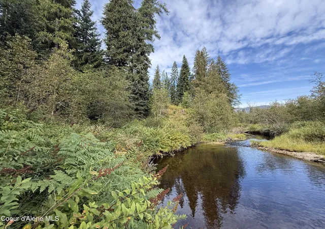 Photo 1 of Sale Pending at 331 Fall Crk Rd, Naples, ID 83847 | MLS# 26-9451 | Listing updated on 2026-09-17
