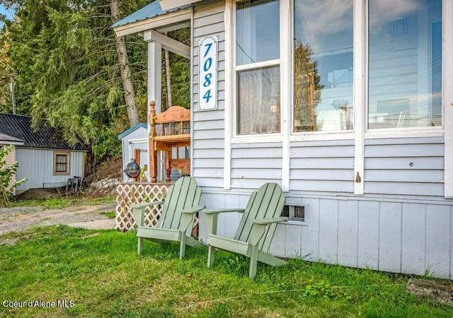Photo 3 of Single family home for sale at 7084 Ash St, Bonners Ferry, ID 83805 | MLS# 26-9553 | Listing updated on 2026-10-20