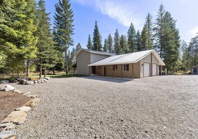 Photo 2 of Single family home for sale at 25779 N Rosemere St, Rathdrum, ID 83858 | MLS# 26-9962 | Listing updated on 2026-10-11