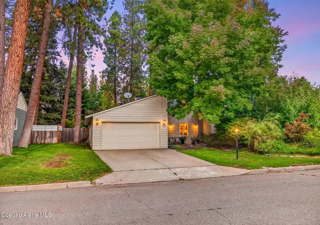 Photo 1 of Townhouse for sale at 745 E Gregory Ln, Coeur D Alene, ID 83815 | MLS# 26-9573 | Listing updated on 2026-10-22