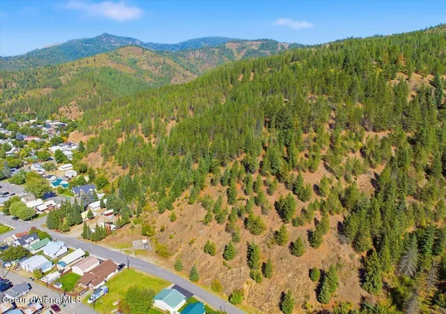 Photo 3 of Multi family home for sale at 204 E Riverside Ave, Kellogg, ID 83837 | MLS# 26-9600 | Listing updated on 2026-10-09