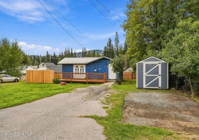 Photo 2 of Single family home for sale at 660 Maple Ave, Priest River, ID 83856 | MLS# 26-9477 | Listing updated on 2026-10-16