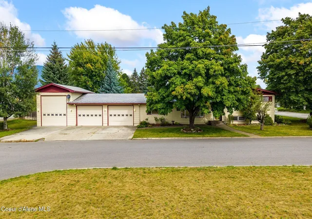 Photo 1 of Single family home for sale at 1202 Birch St, Sandpoint, ID 83864 | MLS# 26-9464 | Listing updated on 2026-09-17