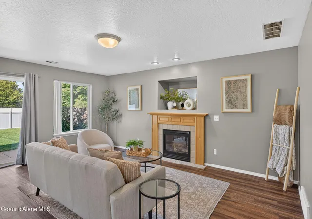 Photo 3 of Sale Pending at 9190 N Torrey Ln, Hayden, ID 83835 | MLS# 26-9537 | Listing updated on 2026-10-27