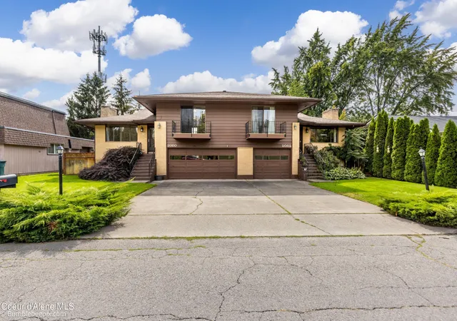 Photo 3 of Multi family home for sale at 2080 W Fairway Dr, Coeur D Alene, ID 83815 | MLS# 26-9532 | Listing updated on 2026-10-02