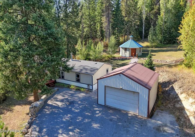 Photo 2 of Manufactured home for sale at 21502 N Derting Rd, Hayden, ID 83835 | MLS# 26-9531 | Listing updated on 2026-10-15