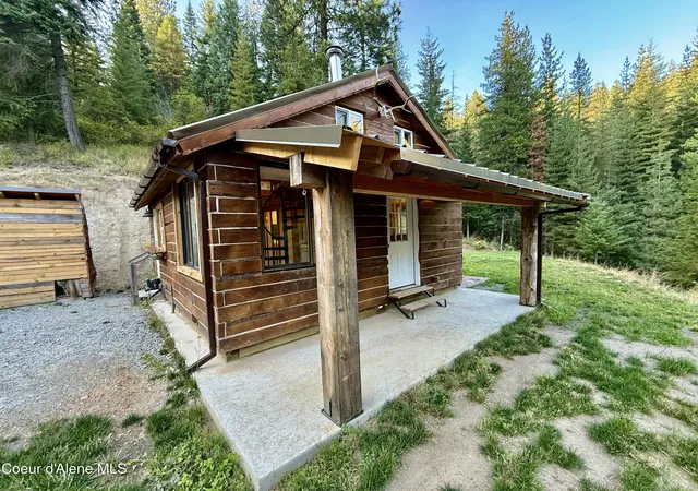 Photo 1 of Sale Pending at 915 Terror Gulch Rd, Osburn, ID 83849 | MLS# 26-9579 | Listing updated on 2026-09-29