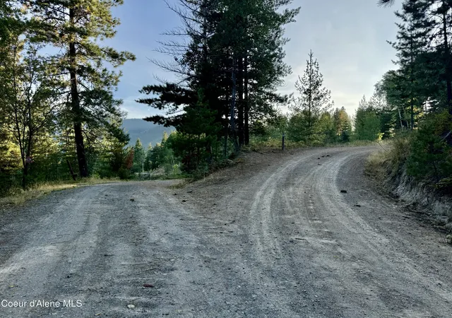 Photo 3 of Sale Pending at 915 Terror Gulch Rd, Osburn, ID 83849 | MLS# 26-9579 | Listing updated on 2026-09-29