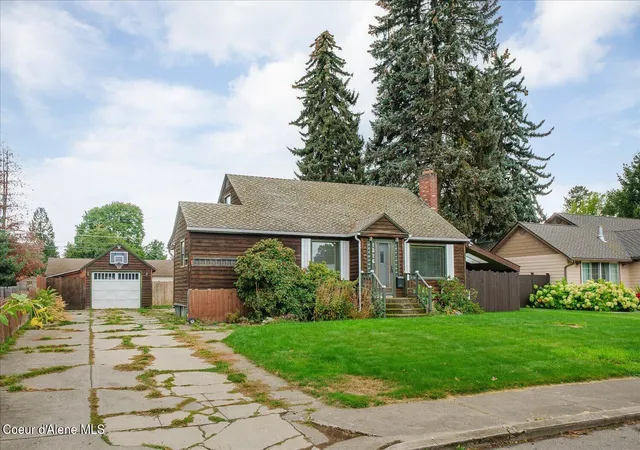 Photo 2 of Sale Pending at 1216 E Montana Ave, Coeur D Alene, ID 83814 | MLS# 26-9957 | Listing updated on 2026-10-12