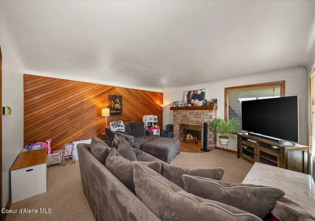 Photo 3 of Sale Pending at 1216 E Montana Ave, Coeur D Alene, ID 83814 | MLS# 26-9957 | Listing updated on 2026-10-12