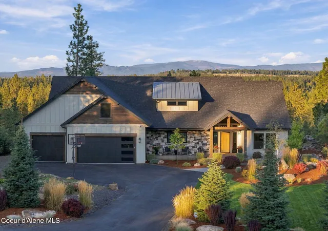 Photo 2 of Single family home for sale at 10537 W Genesee Ct, Post Falls, ID 83854 | MLS# 26-9617 | Listing updated on 2026-10-07