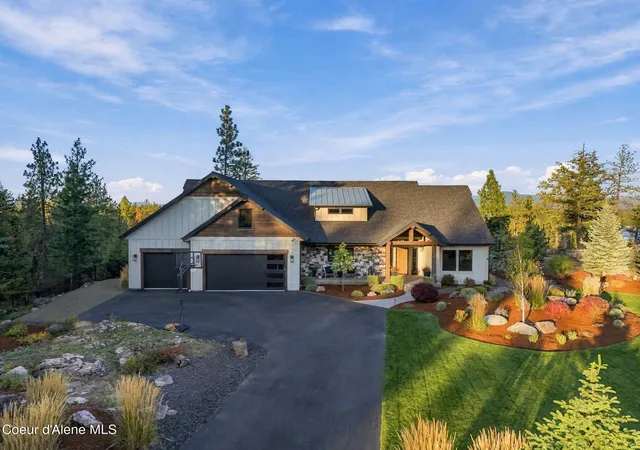 Photo 3 of Single family home for sale at 10537 W Genesee Ct, Post Falls, ID 83854 | MLS# 26-9617 | Listing updated on 2026-10-07