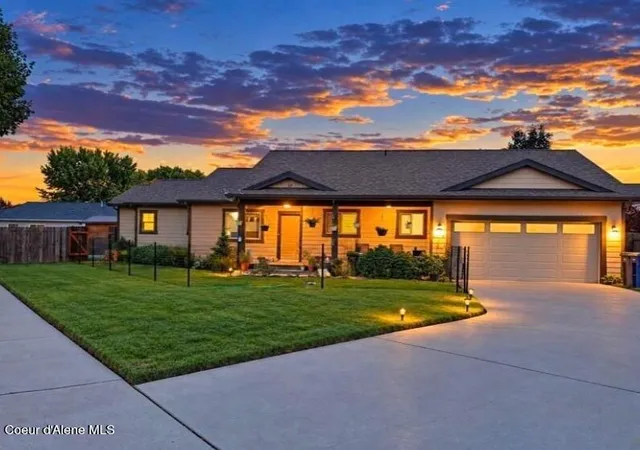 Photo 1 of Single family home for sale at 1206 Honeysuckle Ave, Sandpoint, ID 83864 | MLS# 26-9599 | Listing updated on 2026-10-09