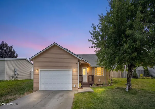 Photo 1 of Single family home for sale at 7412 W Meadow Lark Ln, Rathdrum, ID 83858 | MLS# 26-9842 | Listing updated on 2026-10-01
