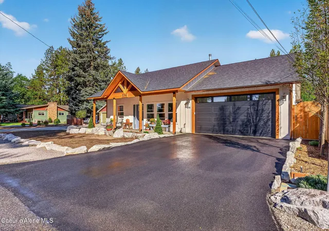 Photo 2 of Single family home for sale at 1095 E Timber Ln, Coeur D Alene, ID 83815 | MLS# 26-9730 | Listing updated on 2026-09-28