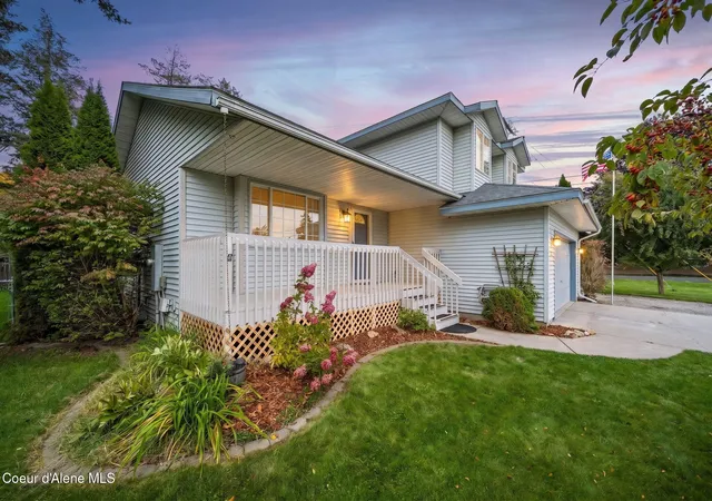 Photo 1 of Single family home for sale at 821 W Cheyenne Ave, Hayden, ID 83835 | MLS# 26-9681 | Listing updated on 2026-10-16