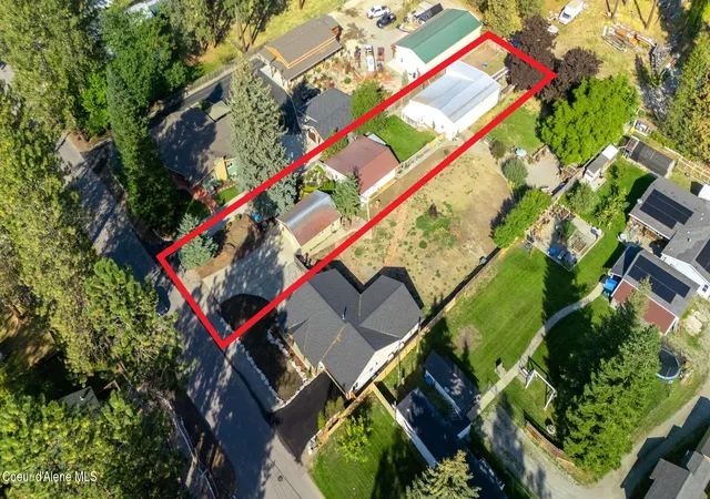Photo 2 of Single family home for sale at 1075 E Timber Ln, Coeur D Alene, ID 83815 | MLS# 26-9733 | Listing updated on 2026-09-28